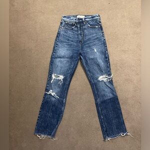 Abercrombie & Fitch Ultra High Rise Ankle Straight Jeans Size 2 (26) Regular